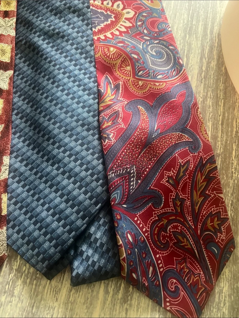 Set of 4 Men's Red Paisley Silk Tie – Blues. Assorted Fabrics and Labels